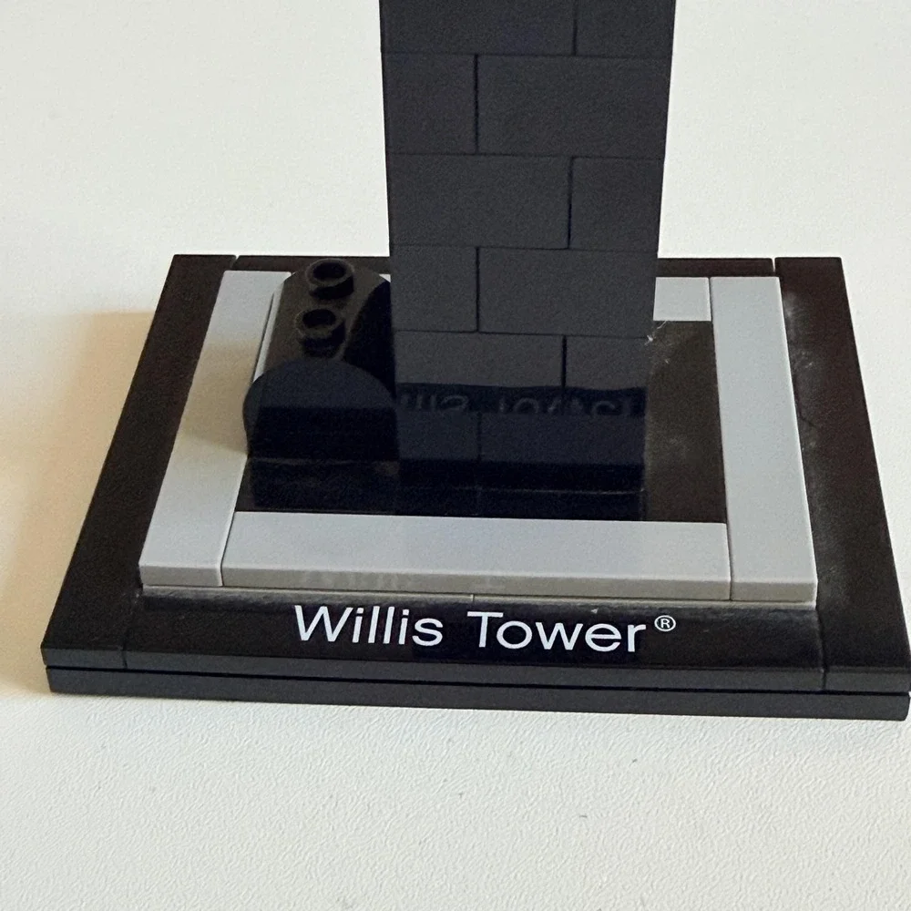 LEGO Architecture Willis Tower 21000 Chicago 100% Complete Retired 2011